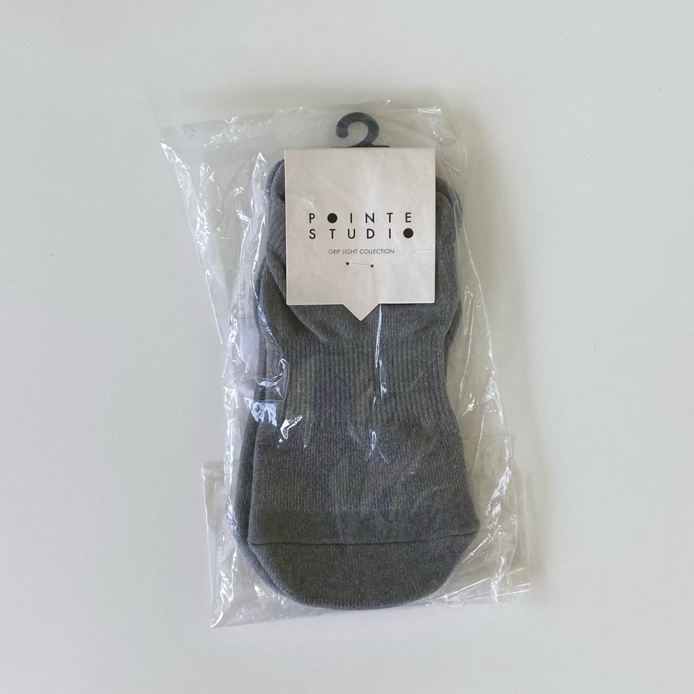Pointe Studio Full Foot Grip Socks, Pilates Barre & Yoga Socks S/M (5-7.5)